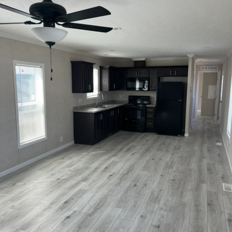 New 2024 Manufactured Home – 2/2 Lot 18