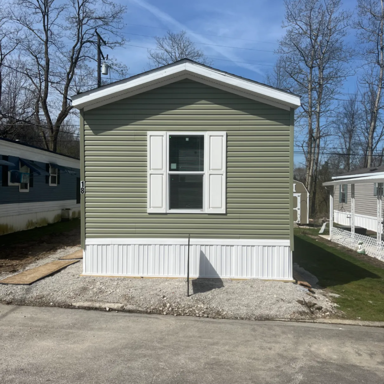 New 2024 Manufactured Home – 2/2 Lot 18