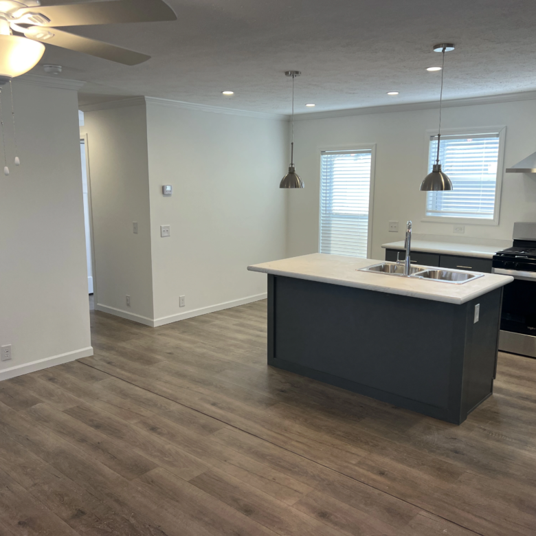 New Manufactured Home – 2/1 Lot 32