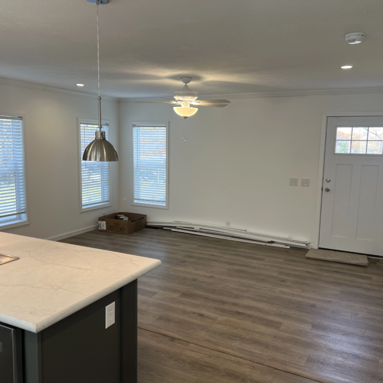 New Manufactured Home – 2/1 Lot 32