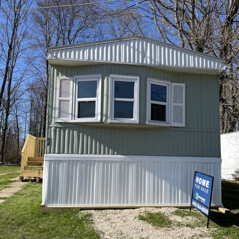 New Manufactured Home – 2/2 Lot 52