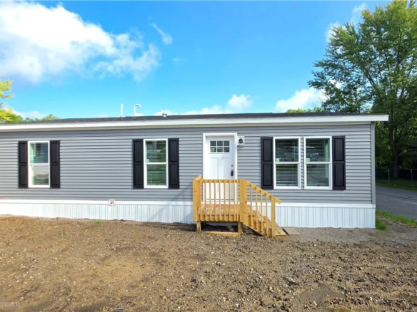 New Manufactured Home – 3/2 Lot 46